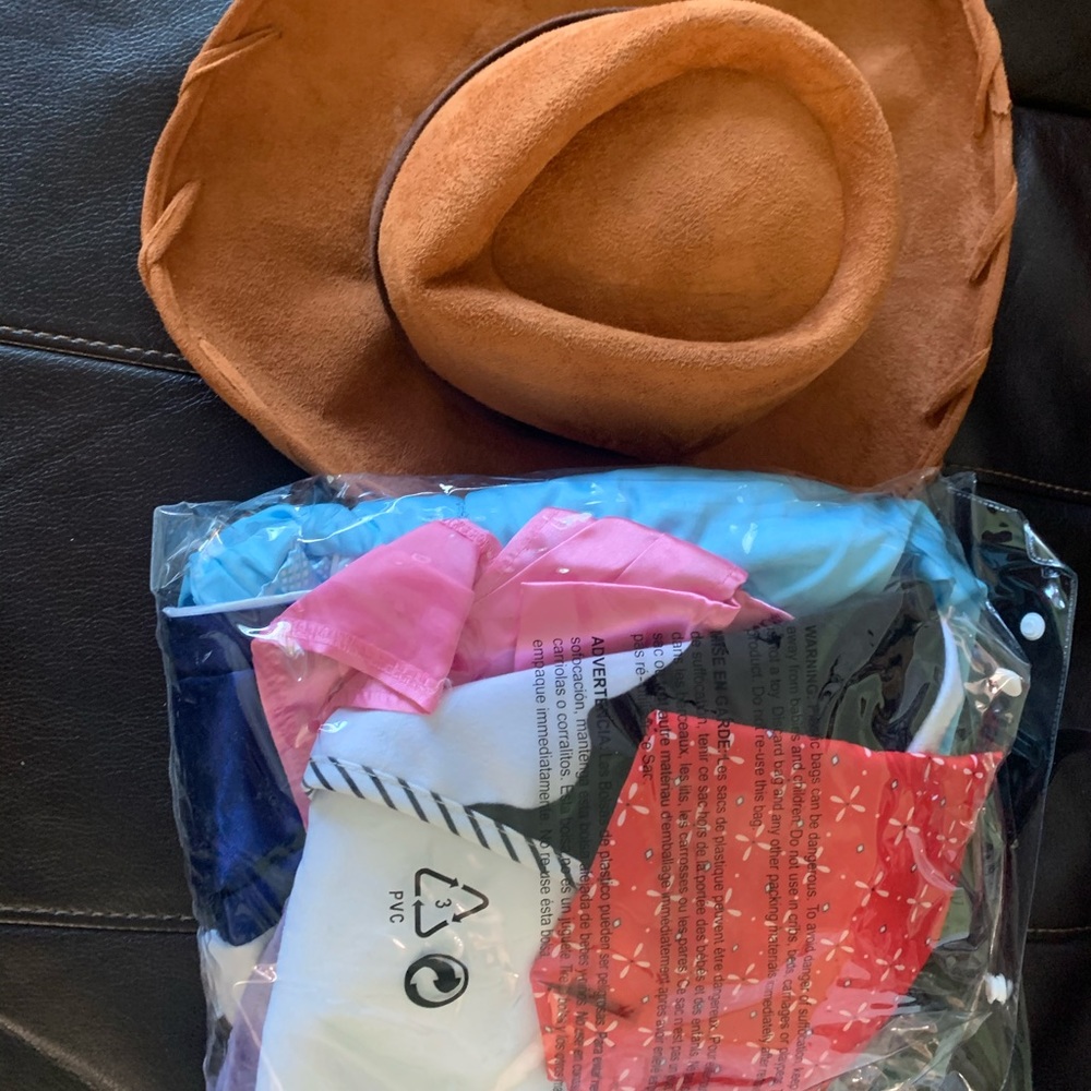 Halloween costumes from Toy Story 4!!